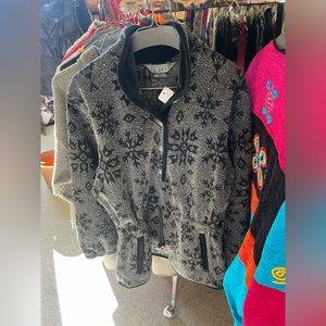 🩶Vintage Tsunami M Sweater